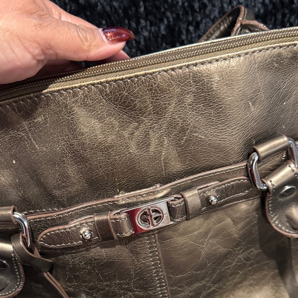 Giani Bernini Metallic Shoulder Bag - Picture 5 of 9